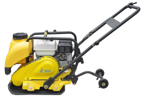 Виброплита ТСС TSS-WP100TH (колесный комплект, бак) фото