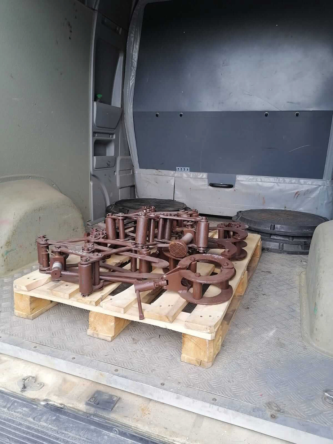 Отгрузка центраторов дилеру в Санкт-Петербурге